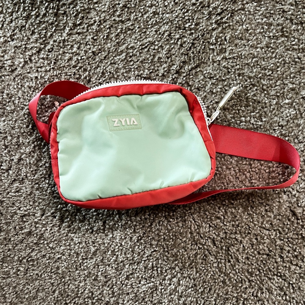 Zyia belt bag